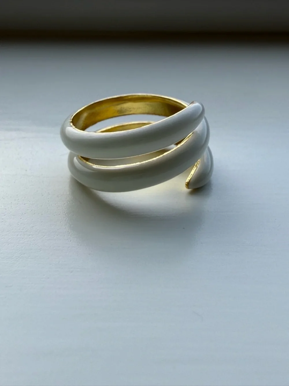 Minimalist White Enamel Spiral / Snake Triple-Band Ring - Size 6.5